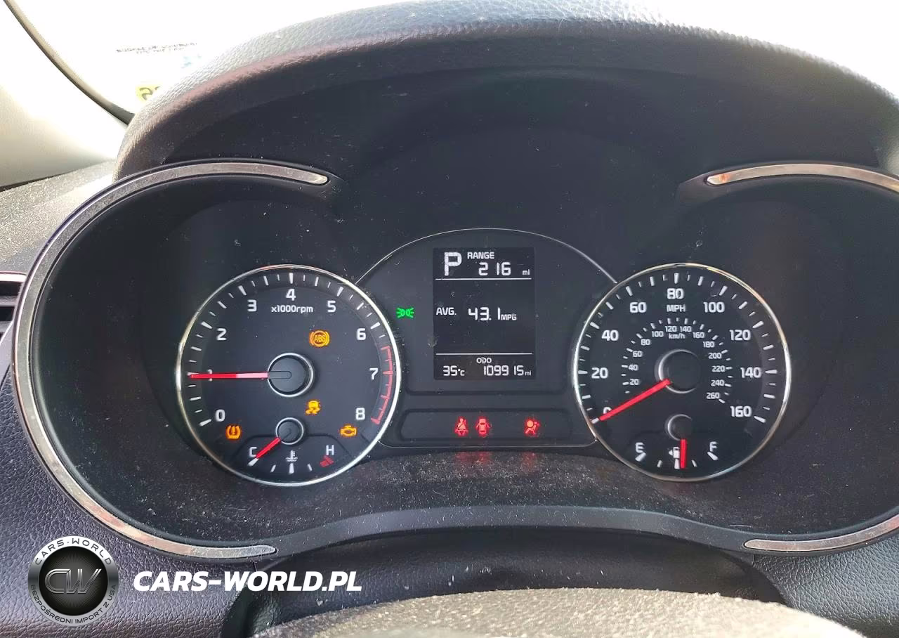 2018 Kia Forte Lx VIN:3KPFK4A76JE178608 - 9
