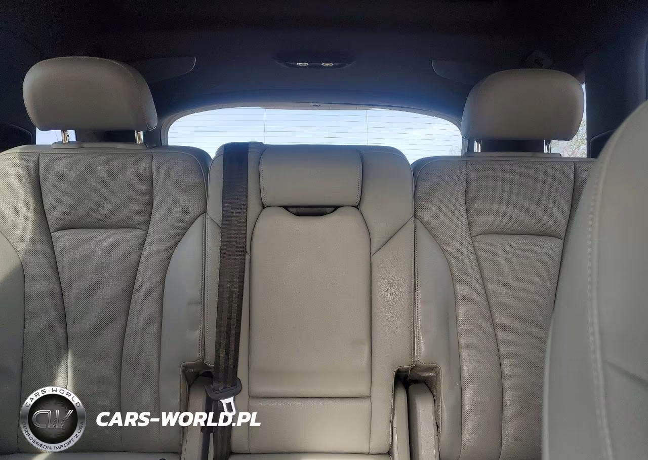 2018 Audi Q7 Prestige VIN:WA1VAAF77JD043221 - 10