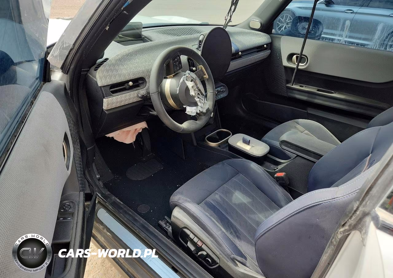 2025 Mini Cooper S VIN:WMW23GD06S2W28331 - 8