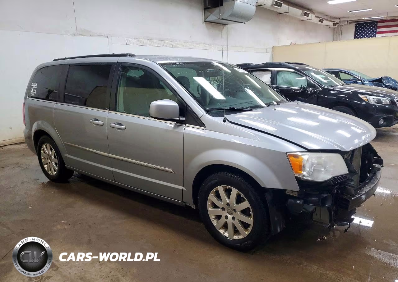 2014 Chrysler Town & Country Touring VIN:2C4RC1BG6ER304557 - 4