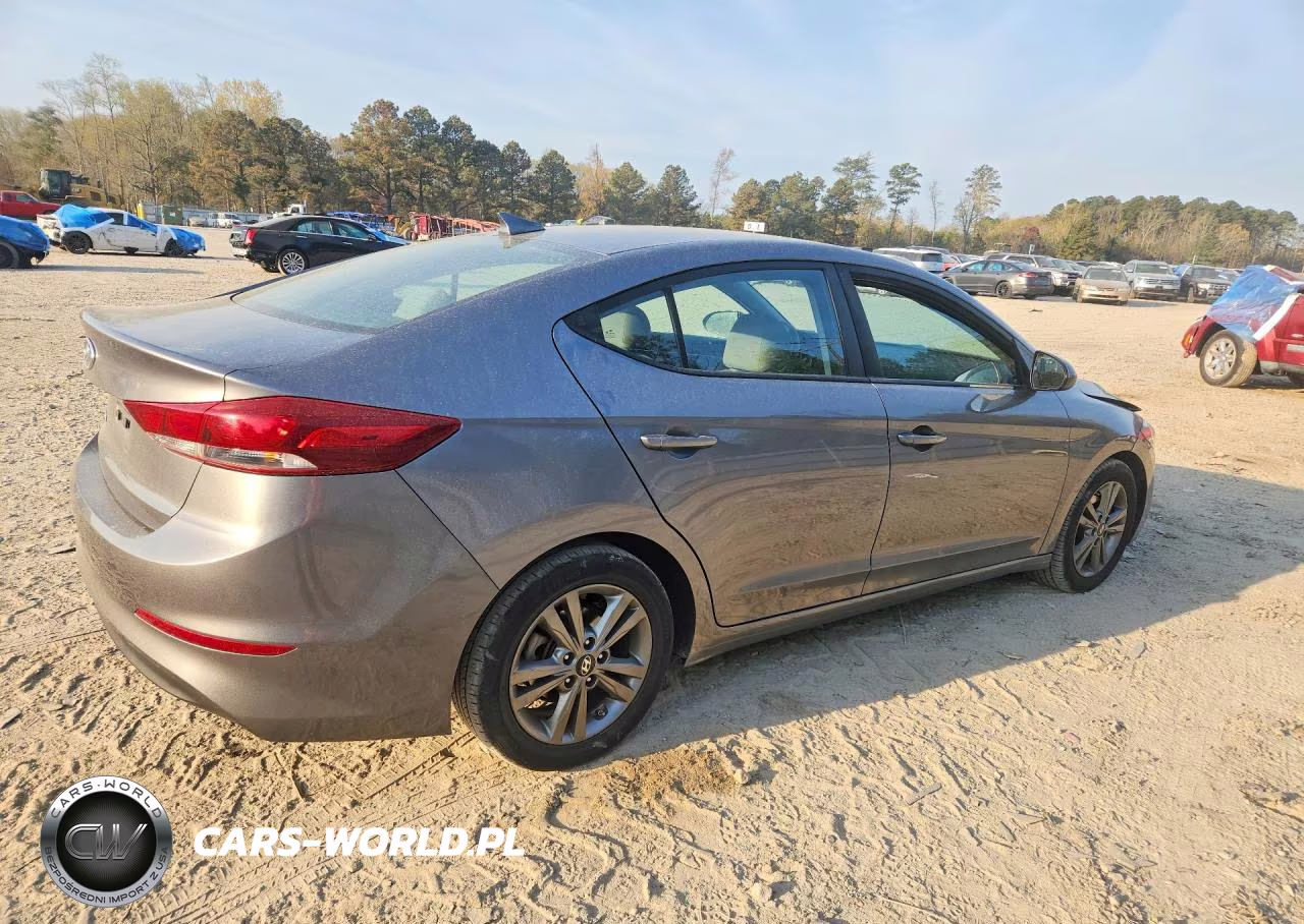 2018 Hyundai Elantra Sel VIN:5NPD84LF0JH240638 - 3