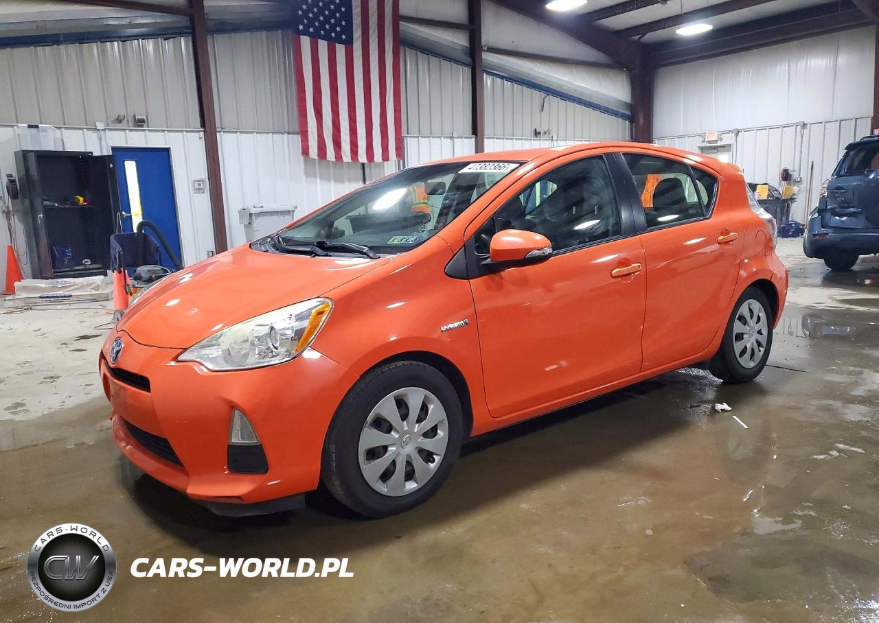 2014 Toyota Prius C Three