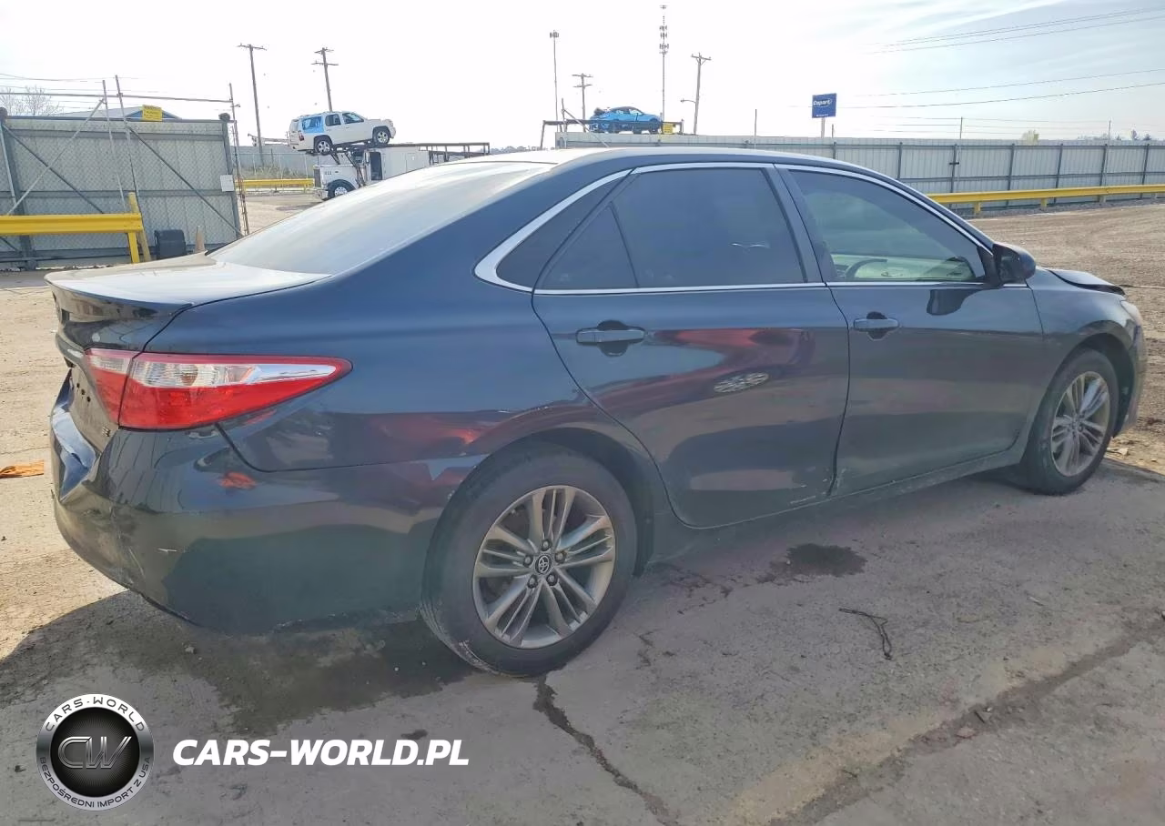 2017 Toyota Camry Se VIN:4T1BF1FK7HU375843 - 3