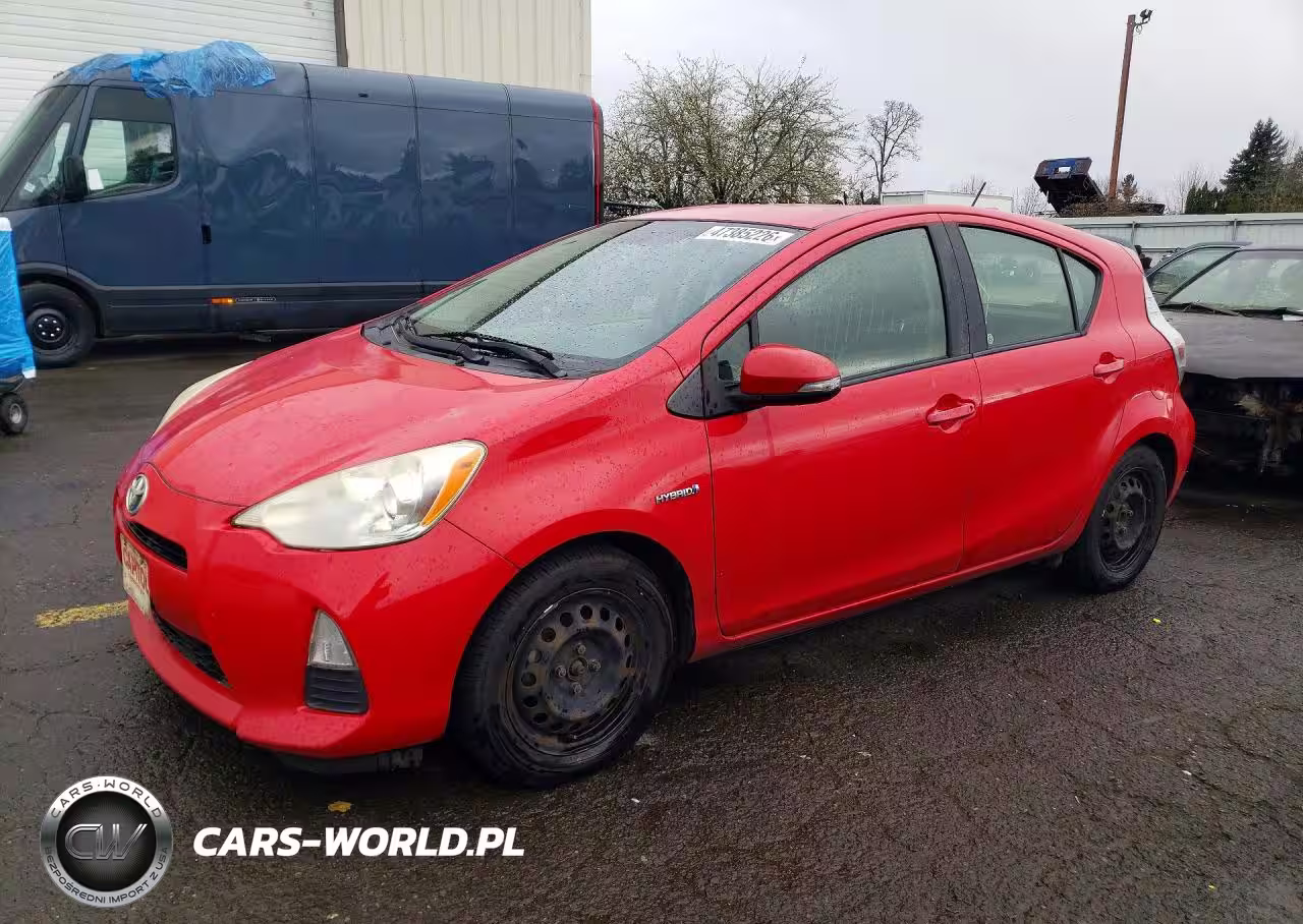 2013 Toyota Prius C Two