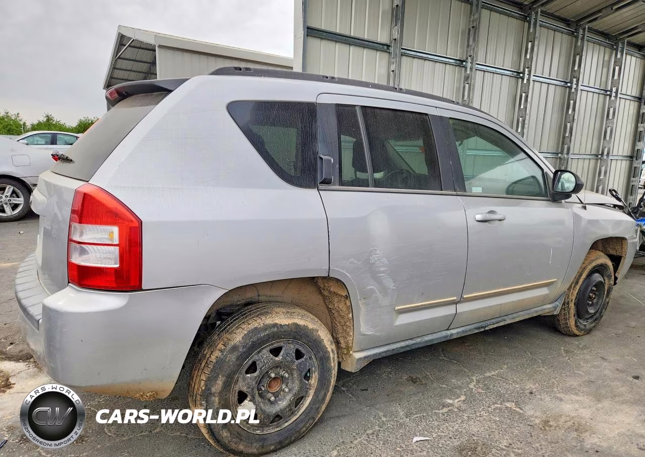 2010 Jeep Compass Sport VIN:1J4NT4FB8AD560432 - 3