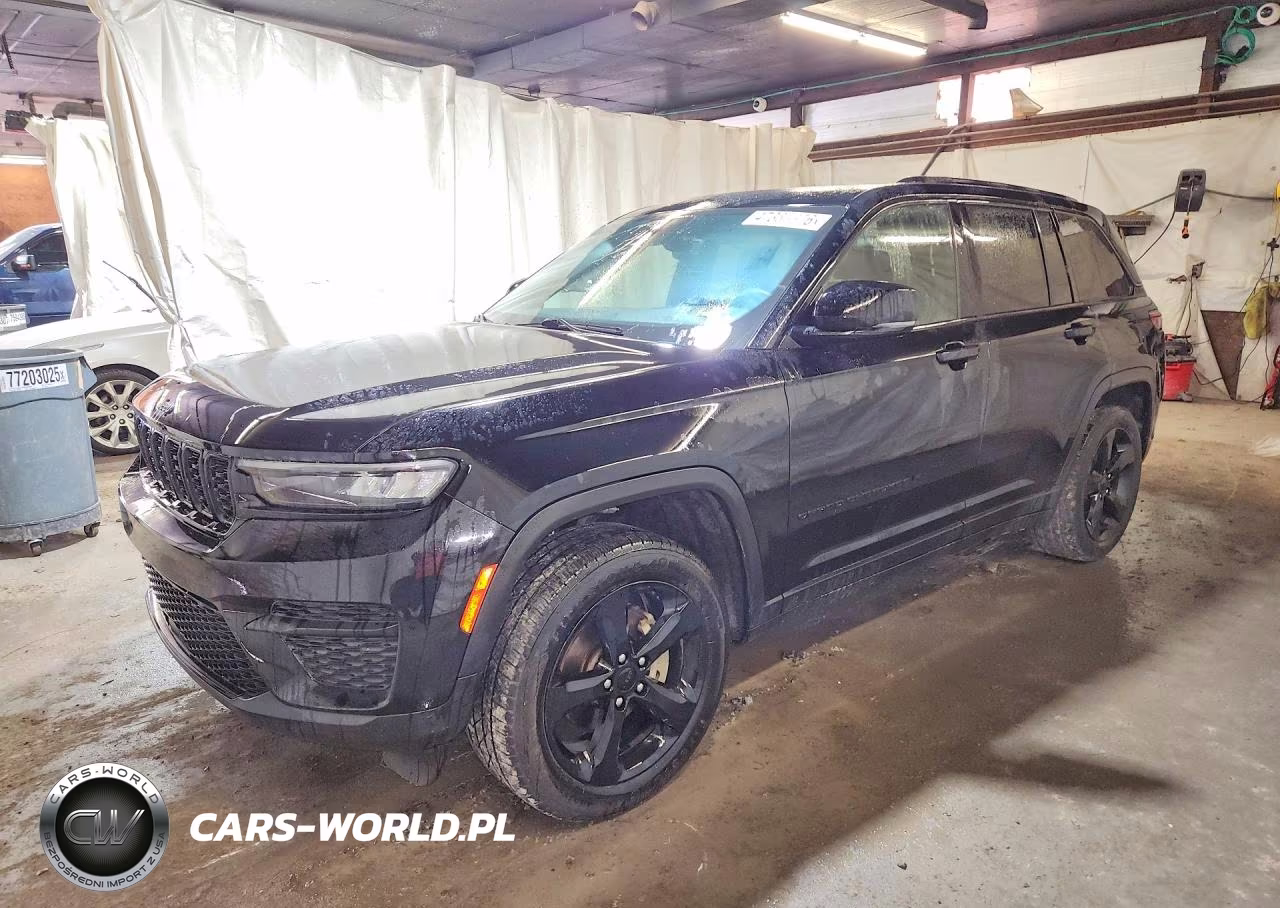 2023 Jeep Grand Cherokee Laredo