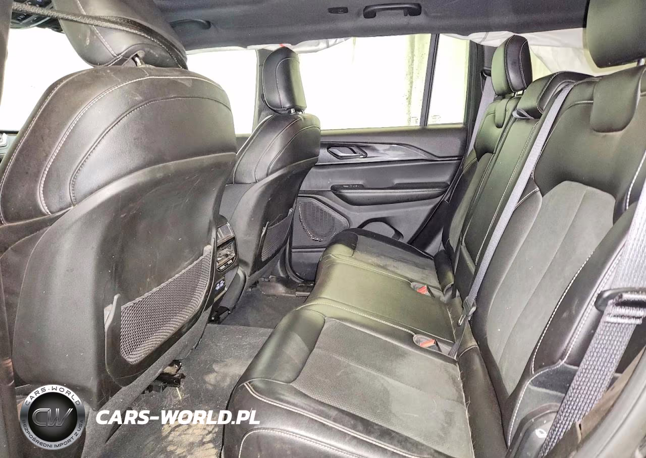 2023 Jeep Grand Cherokee Laredo VIN:1C4RJHAG7PC530795 - 11