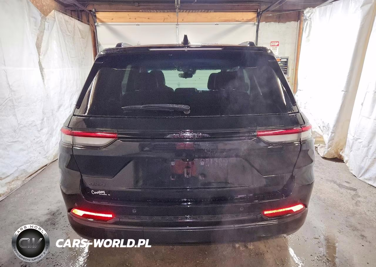 2023 Jeep Grand Cherokee Laredo VIN:1C4RJHAG7PC530795 - 6