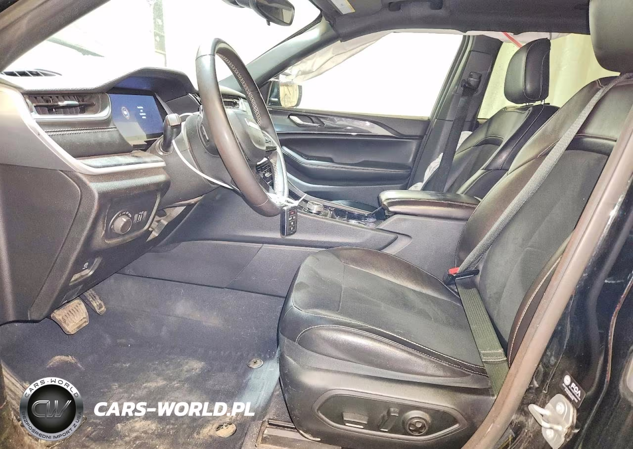 2023 Jeep Grand Cherokee Laredo VIN:1C4RJHAG7PC530795 - 7