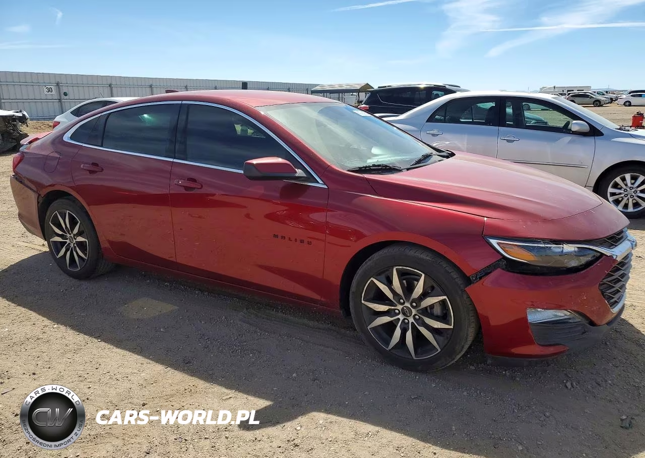 2020 Chevrolet Malibu Rs VIN:1G1ZG5ST2LF066700 - 4