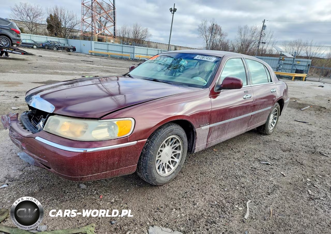 2000 Lincoln Town Car Signature