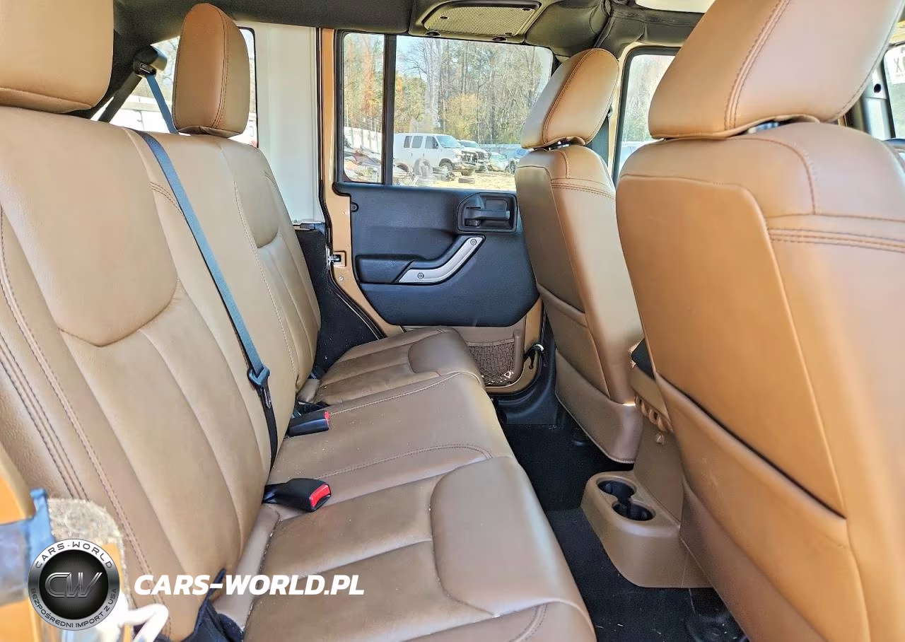 2015 Jeep Wrangler Unlimited Sahara VIN:1C4BJWEG5FL654157 - 11