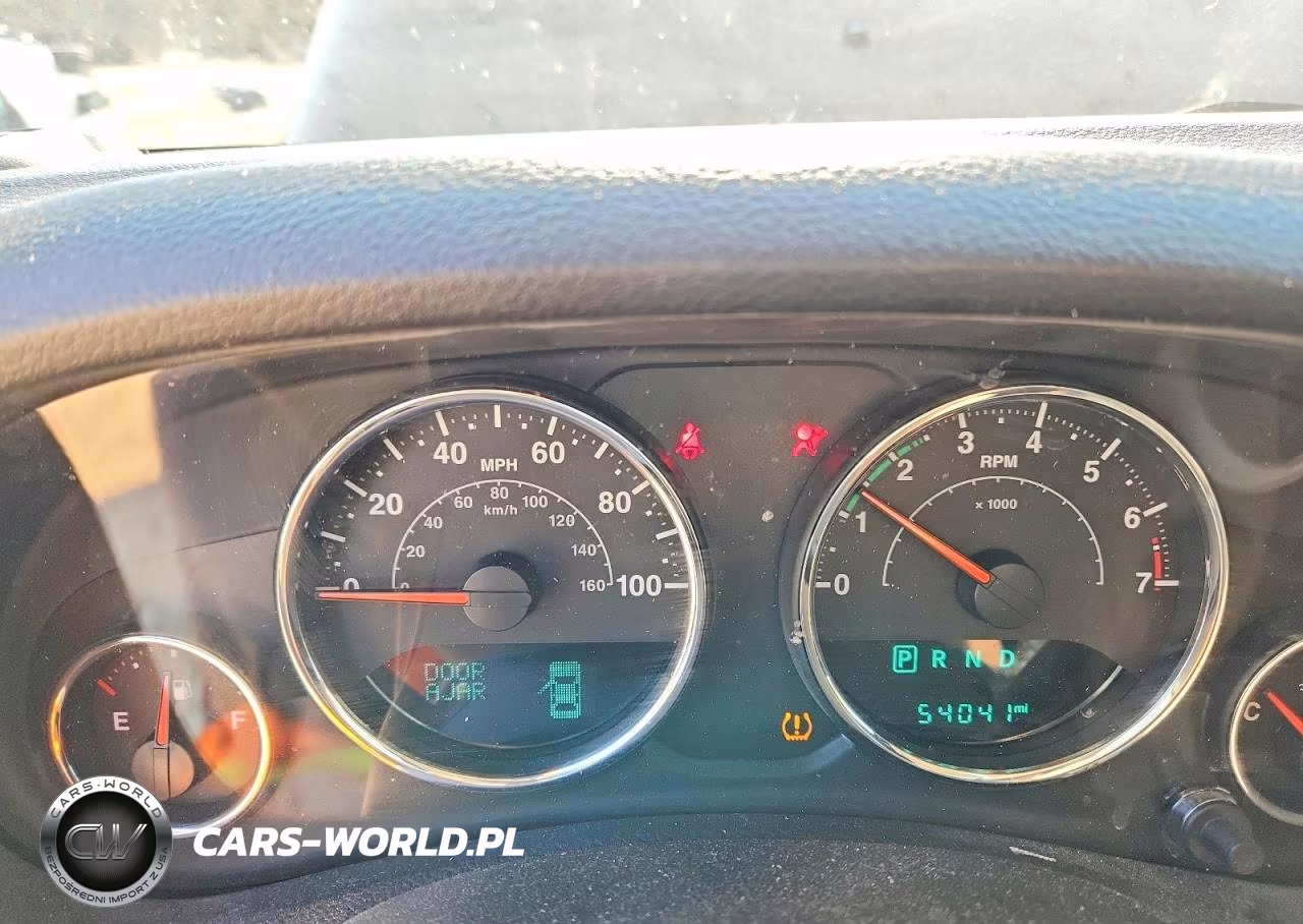 2015 Jeep Wrangler Unlimited Sahara VIN:1C4BJWEG5FL654157 - 9