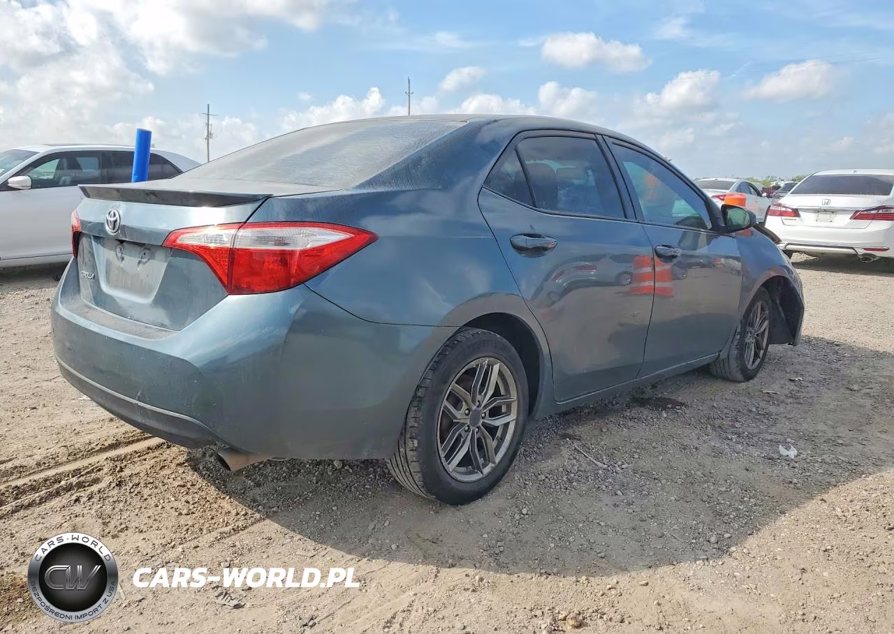 2015 Toyota Corolla Le VIN:5YFBURHE6FP306586 - 3