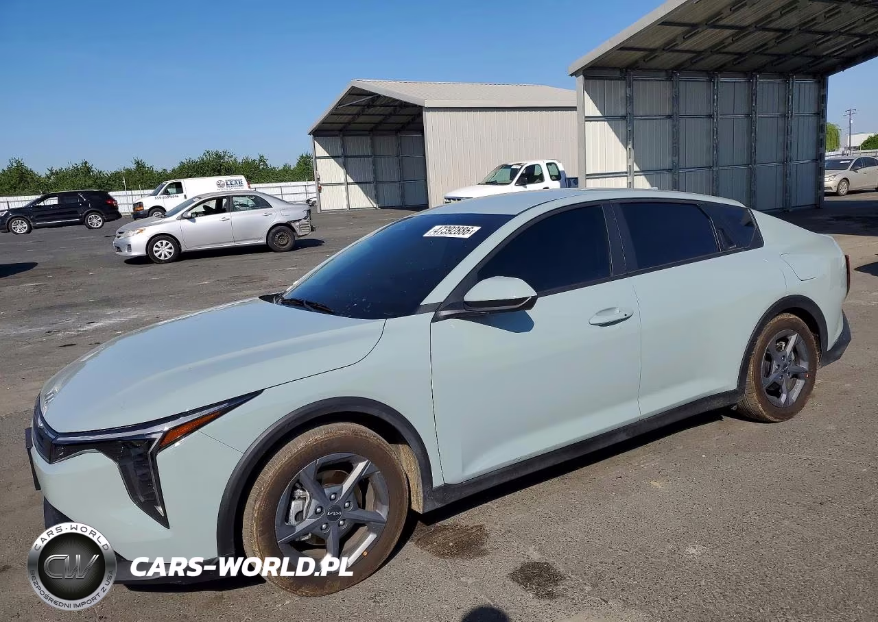 2025 Kia K4