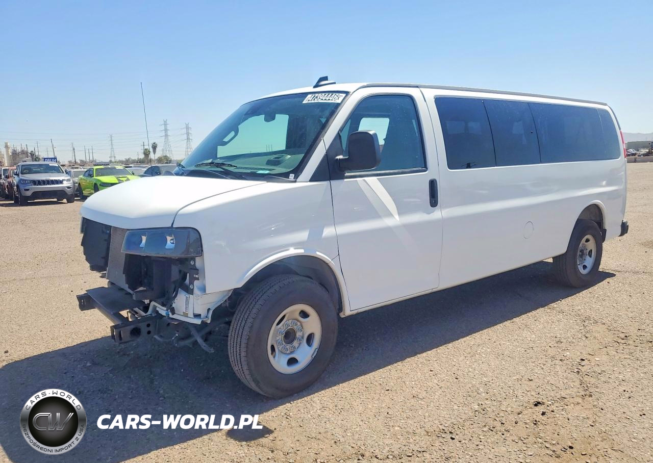2025 Chevrolet Express G3500 Lt