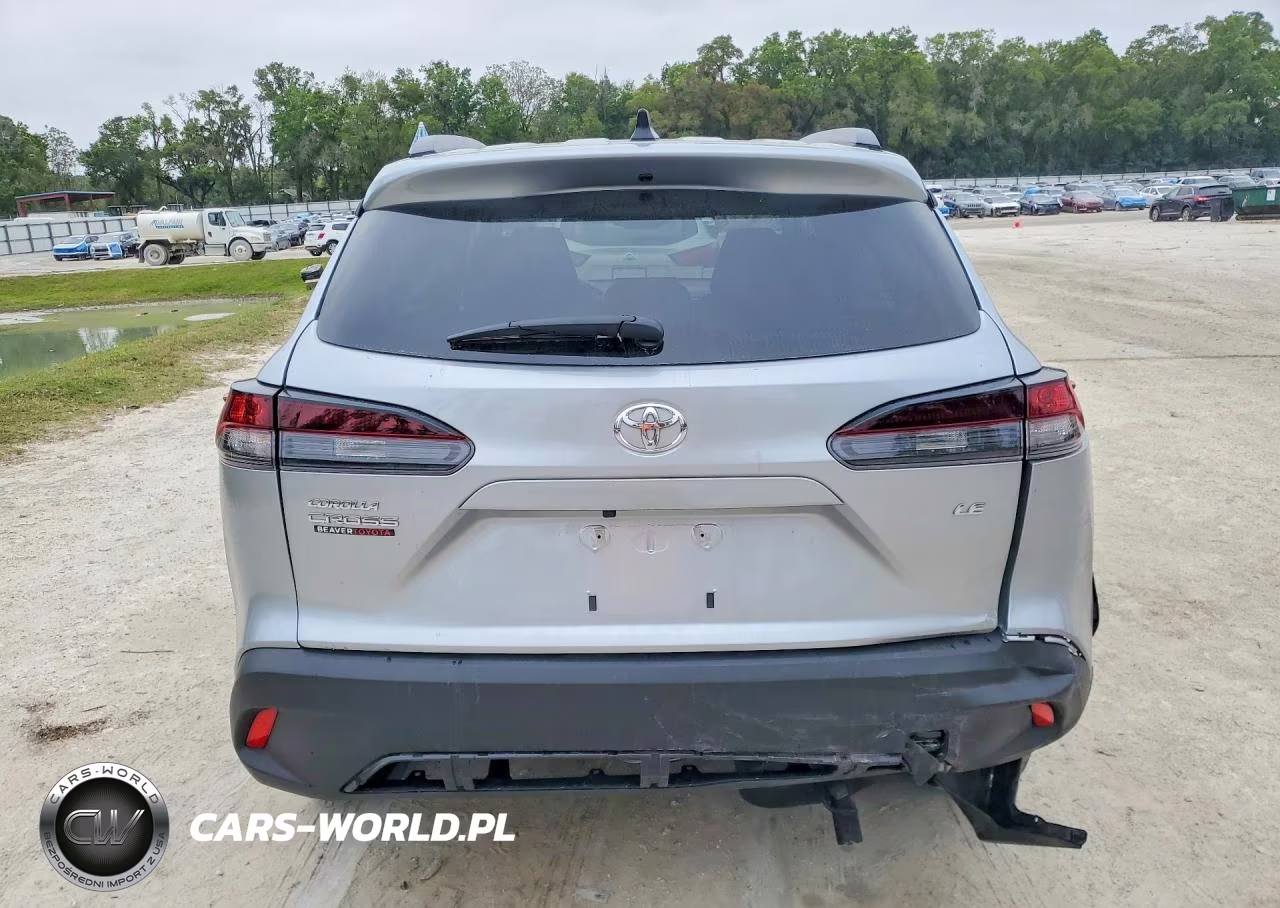 2026 Toyota Corolla Cross Le VIN:7MUCAAAG0TV173648 - 6