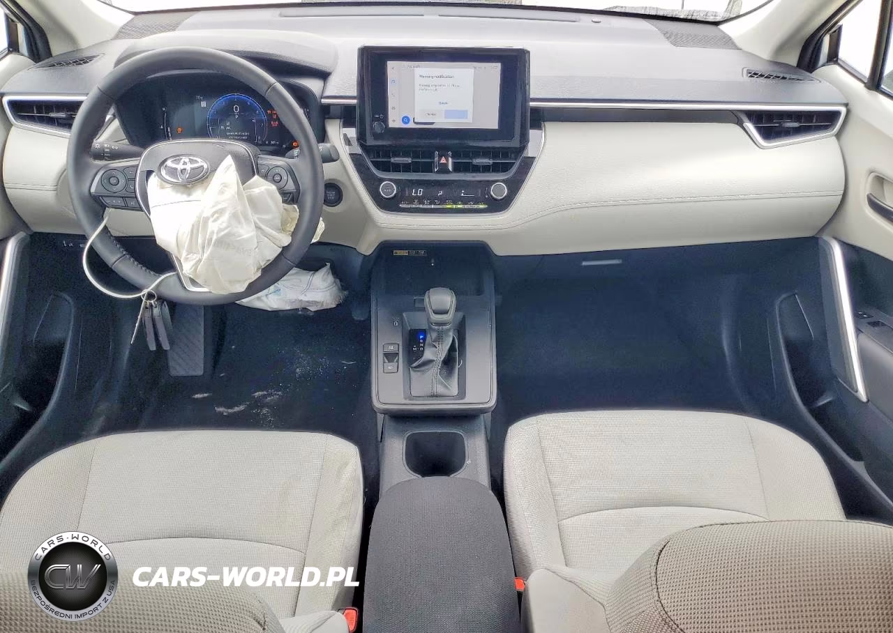 2026 Toyota Corolla Cross Le VIN:7MUCAAAG0TV173648 - 8