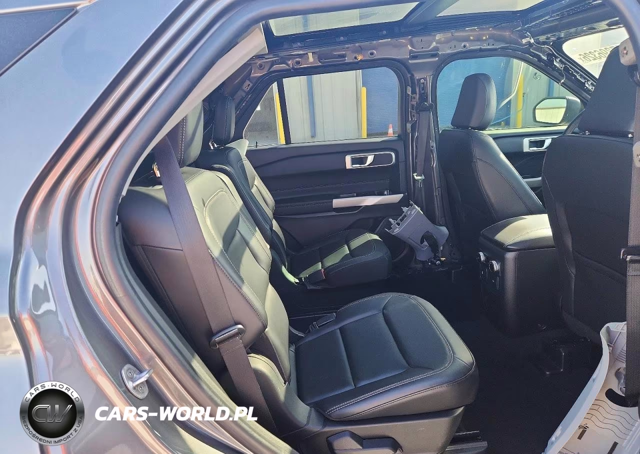 2022 Ford Explorer Xlt VIN:1FMSK7DH5NGA75041 - 11