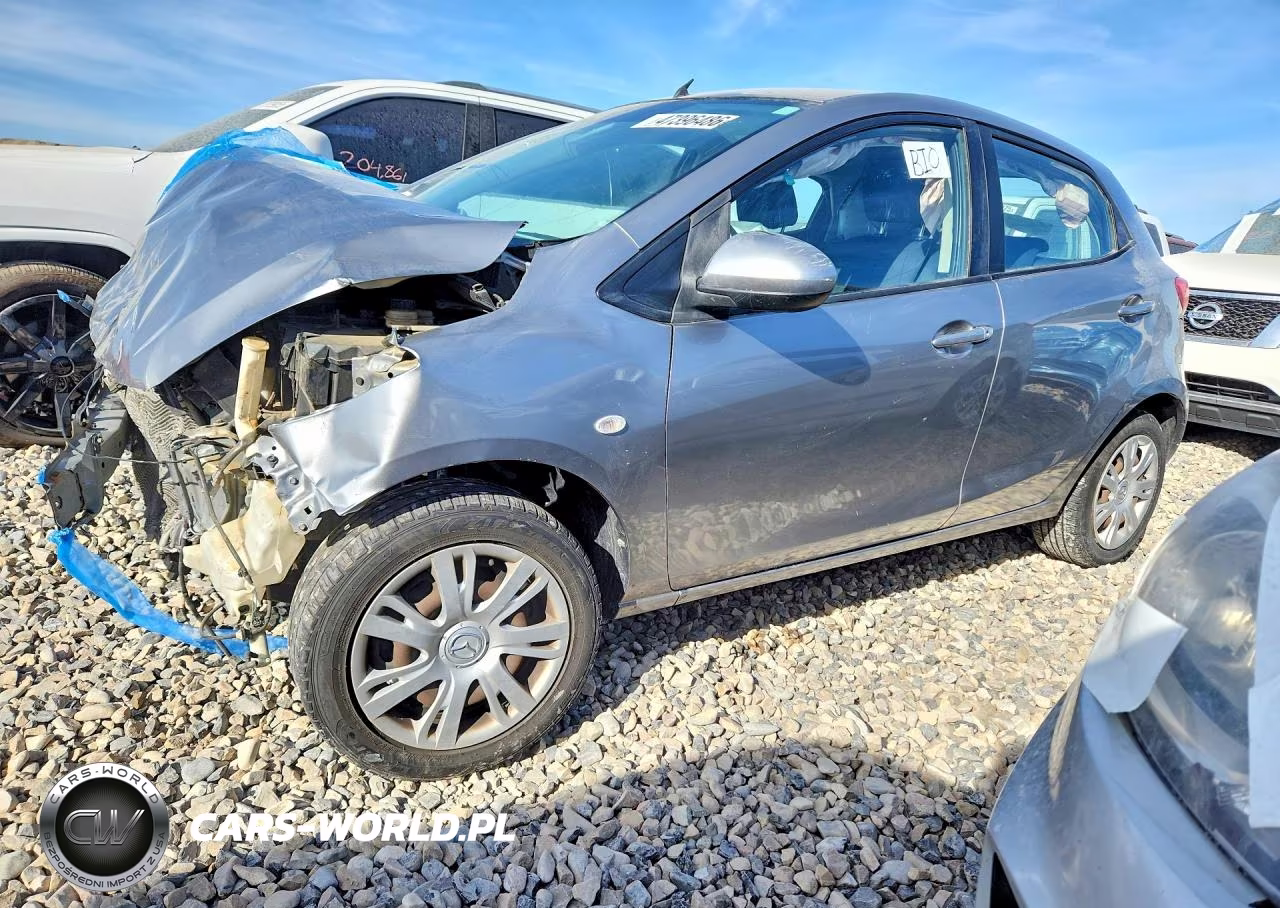 2014 Mazda Mazda2 Sport – zdjęcie 1 z 13