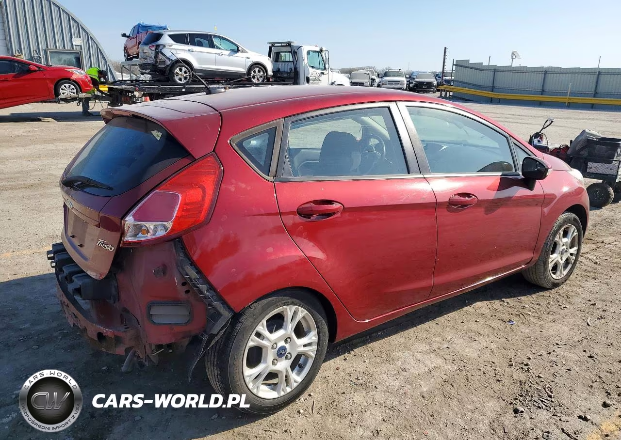 2015 Ford Fiesta Se VIN:3FADP4EJXFM121121 - 3