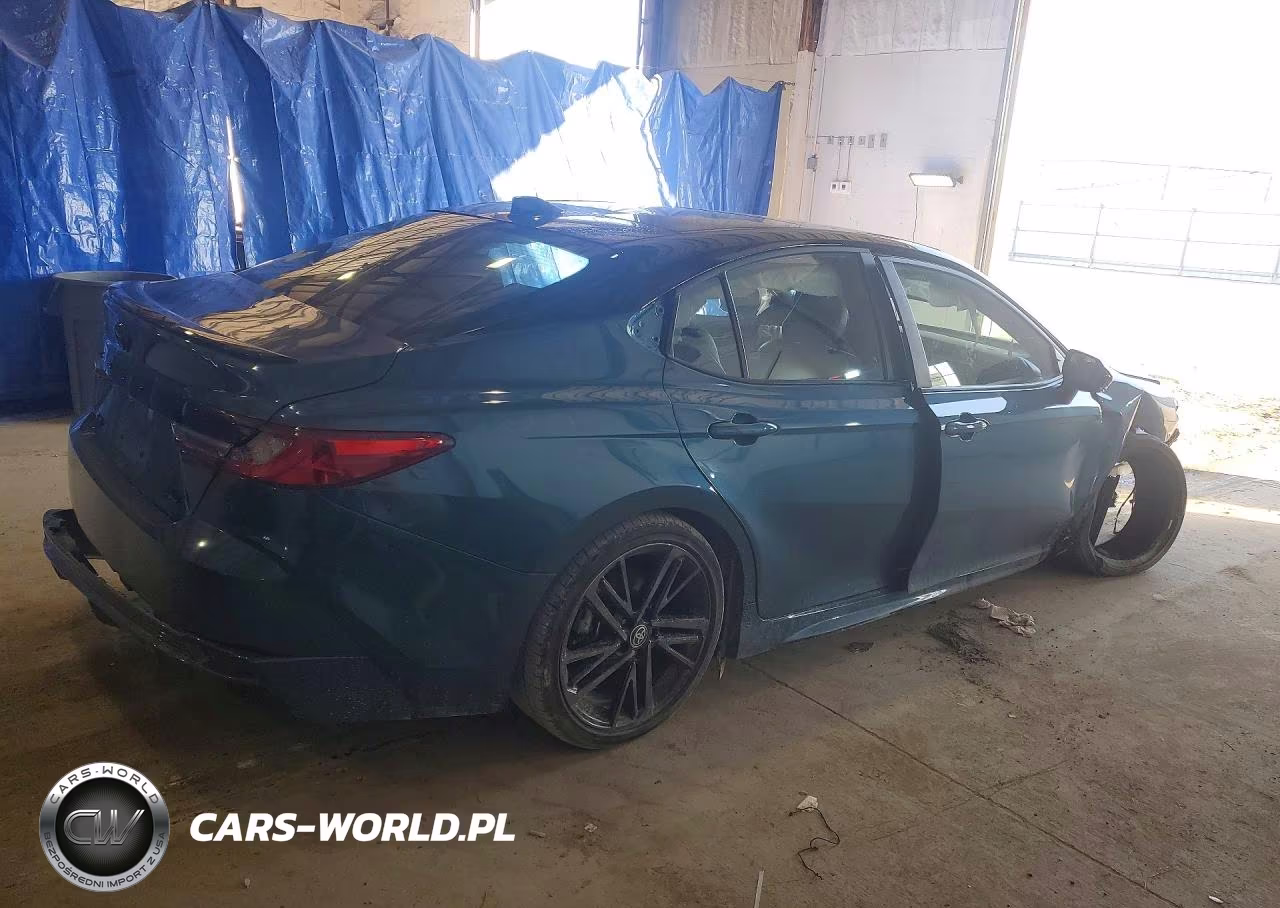 2025 Toyota Camry Xse VIN:4T1DAACK3SU094268 - 3