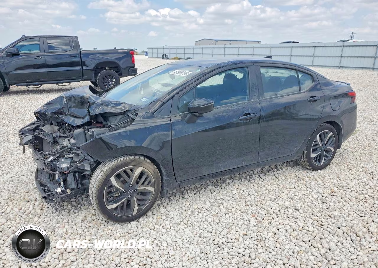 2023 Nissan Versa Sr