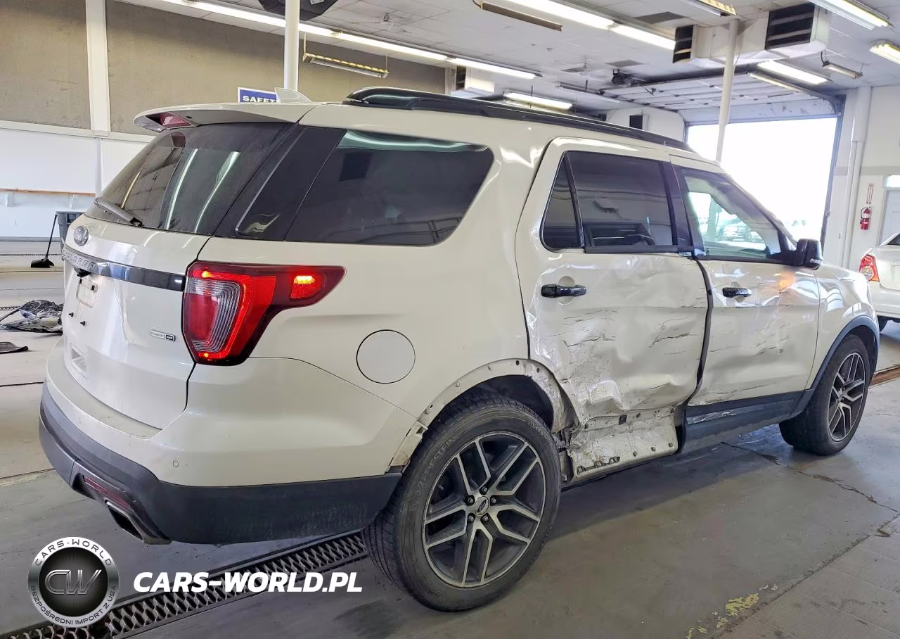 2016 Ford Explorer Sport VIN:1FM5K8GT4GGC39207 - 3