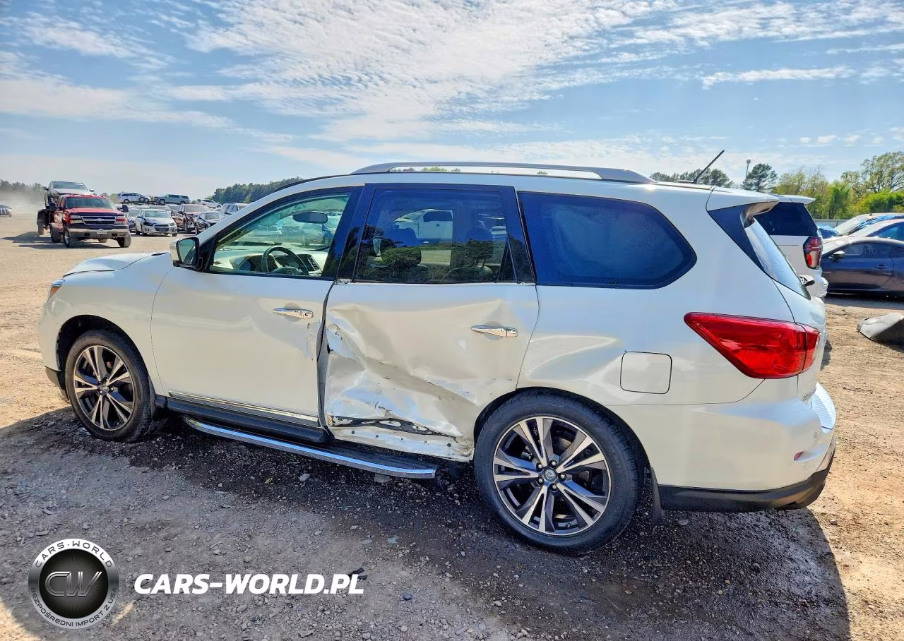 2018 Nissan Pathfinder Platinum VIN:5N1DR2MN7JC647872 - 2