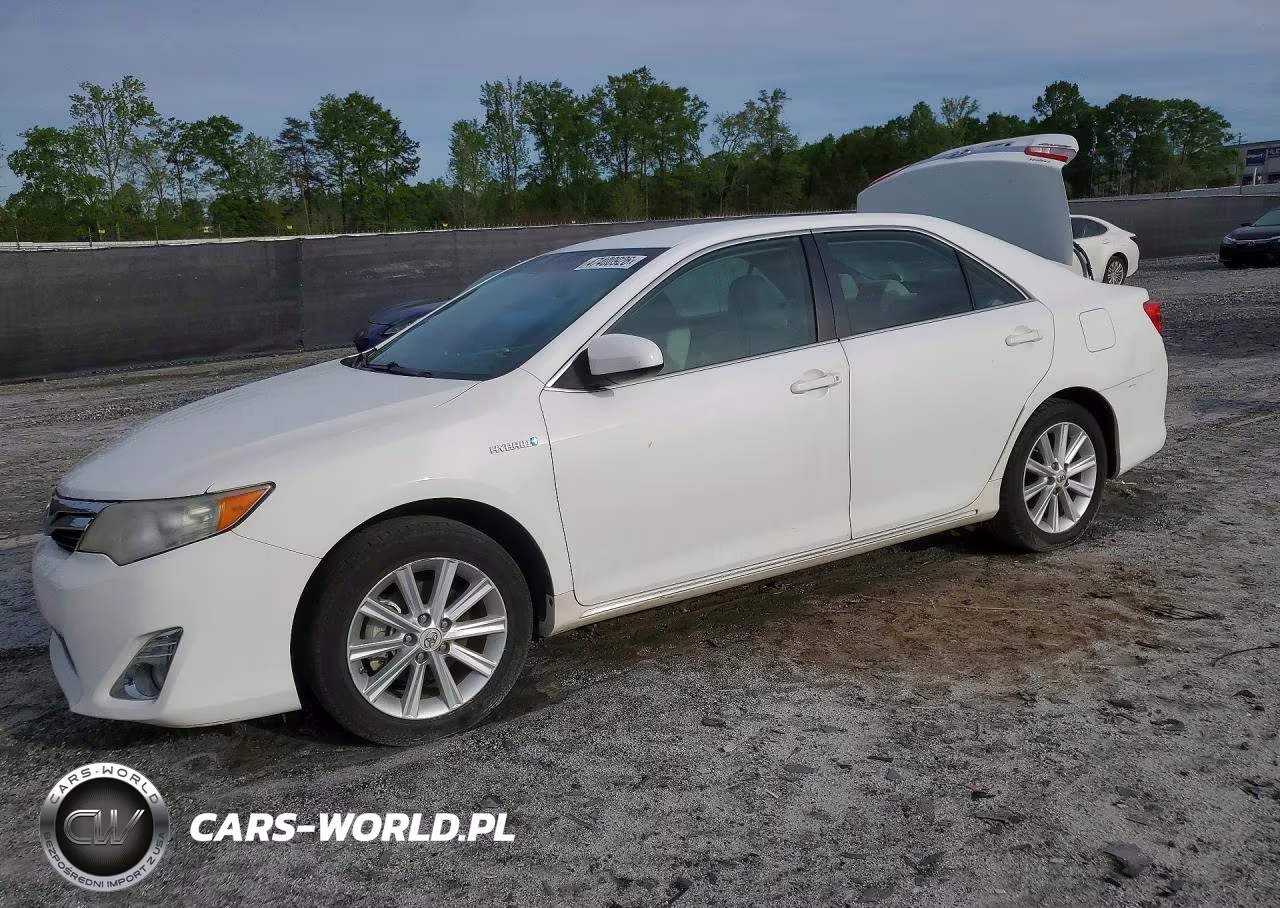 2013 Toyota Camry Hybrid Xle