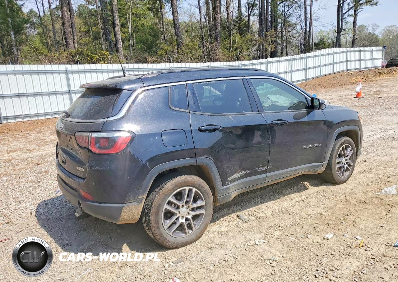 2018 Jeep Compass Latitude VIN:3C4NJDBB4JT238334 - 3