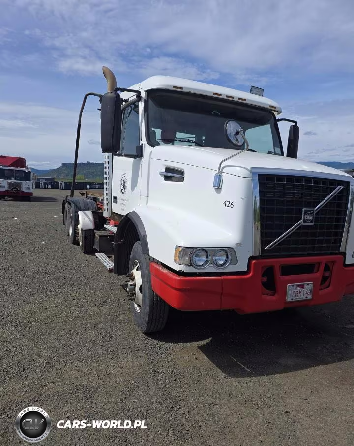 2002 Volvo Vhd VIN:4V5KC9UF72N332381 - 2