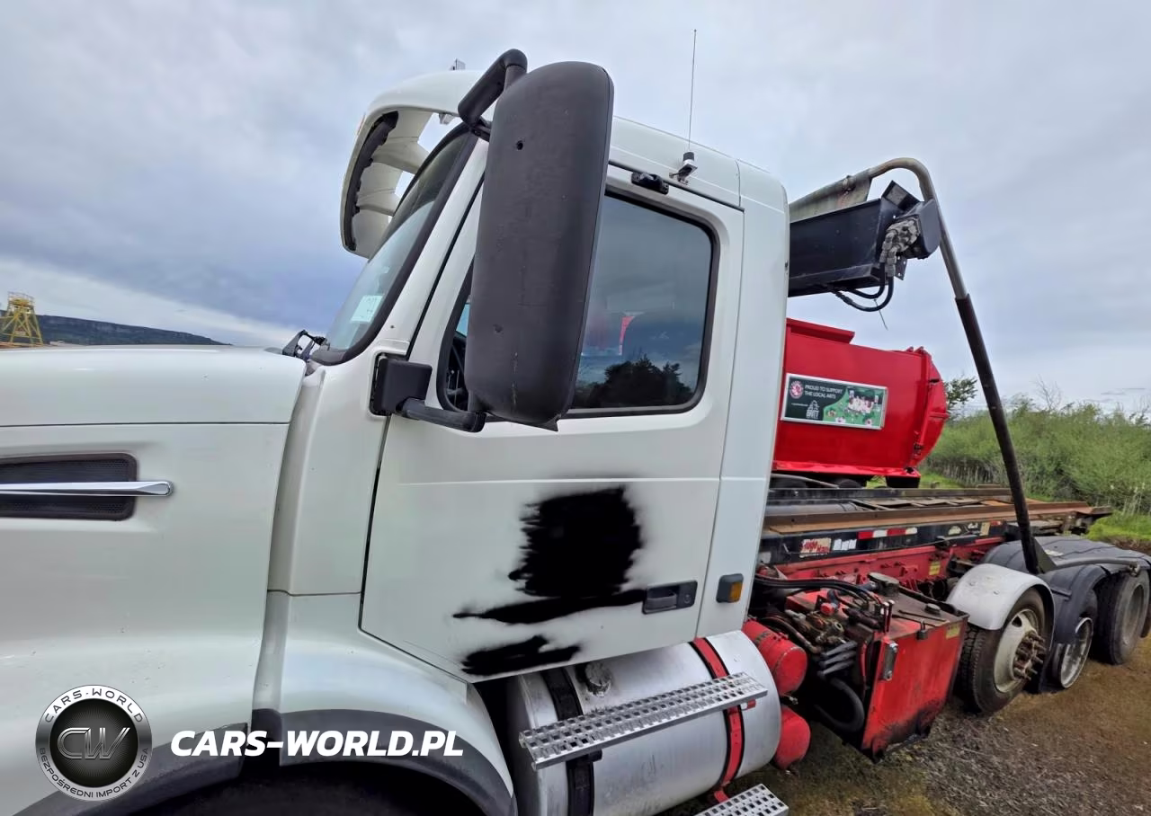 2002 Volvo Vhd VIN:4V5KC9UF72N332381 - 3