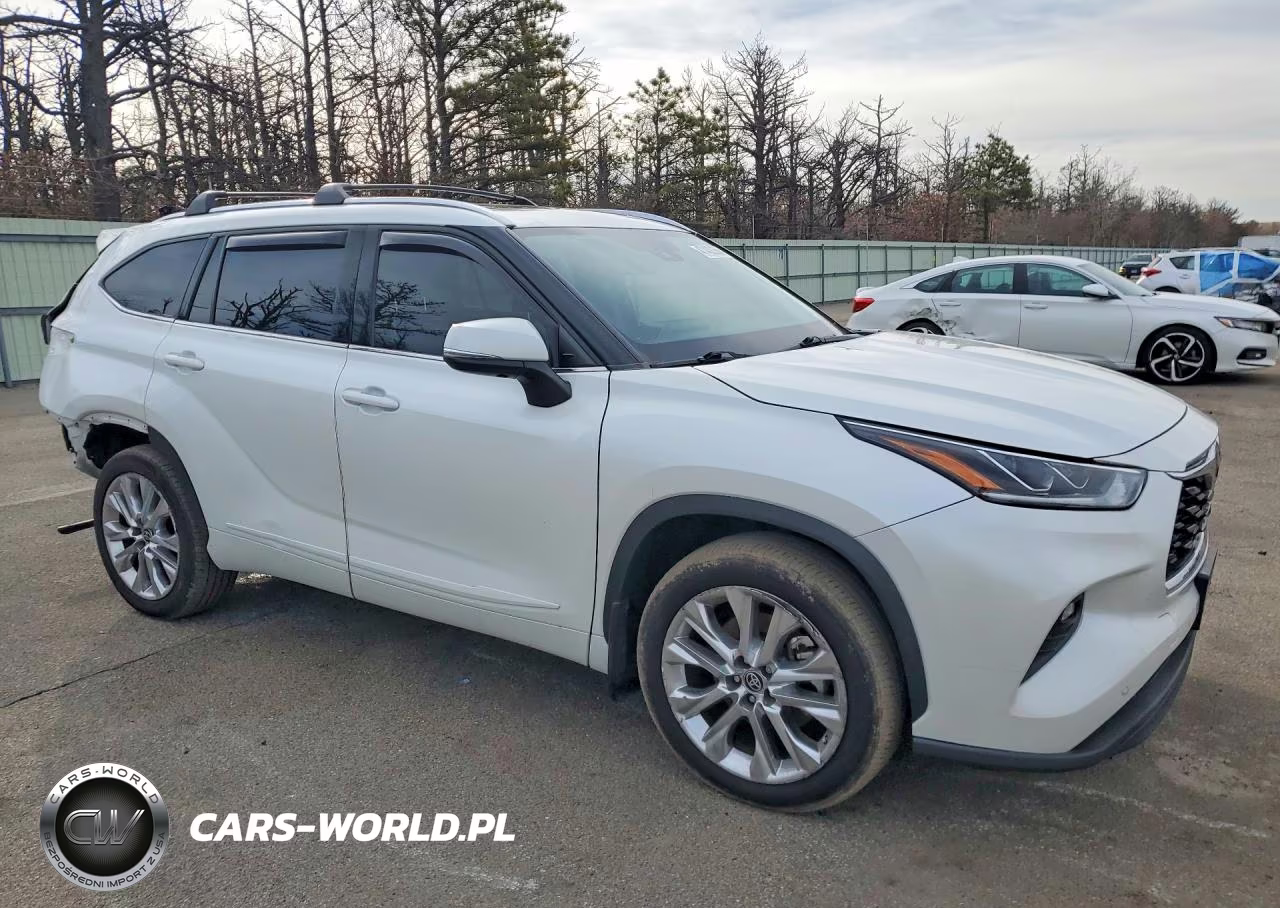 2022 Toyota Highlander VIN:5TDDZRBH4NS211964 - 4