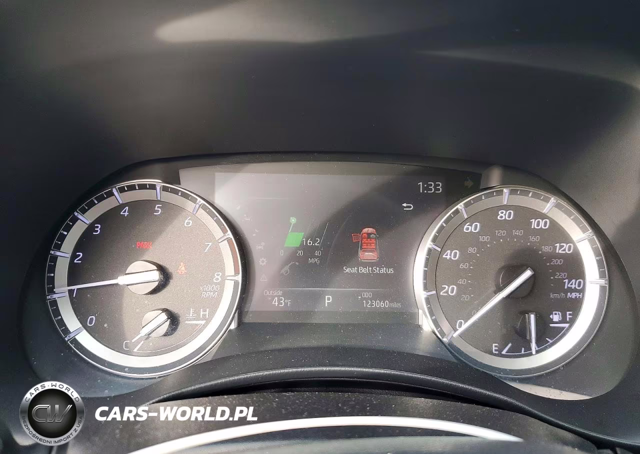 2022 Toyota Highlander VIN:5TDDZRBH4NS211964 - 9