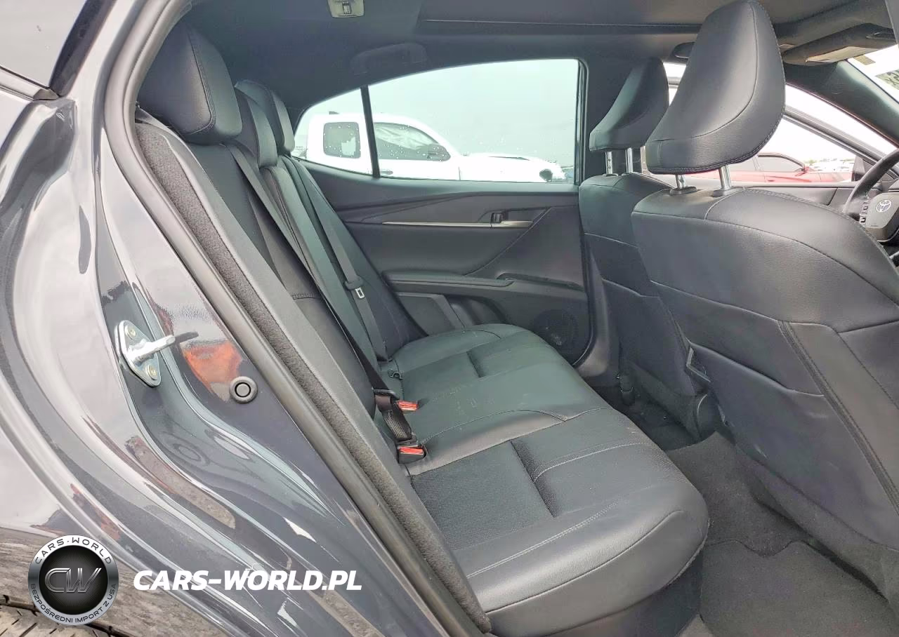 2025 Toyota Camry Xse VIN:4T1DAACK2SU038452 - 10
