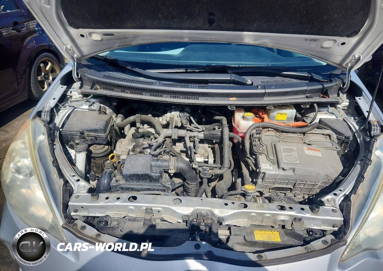 2012 Toyota Prius C Two VIN:JTDKDTB34C1508296 - 11