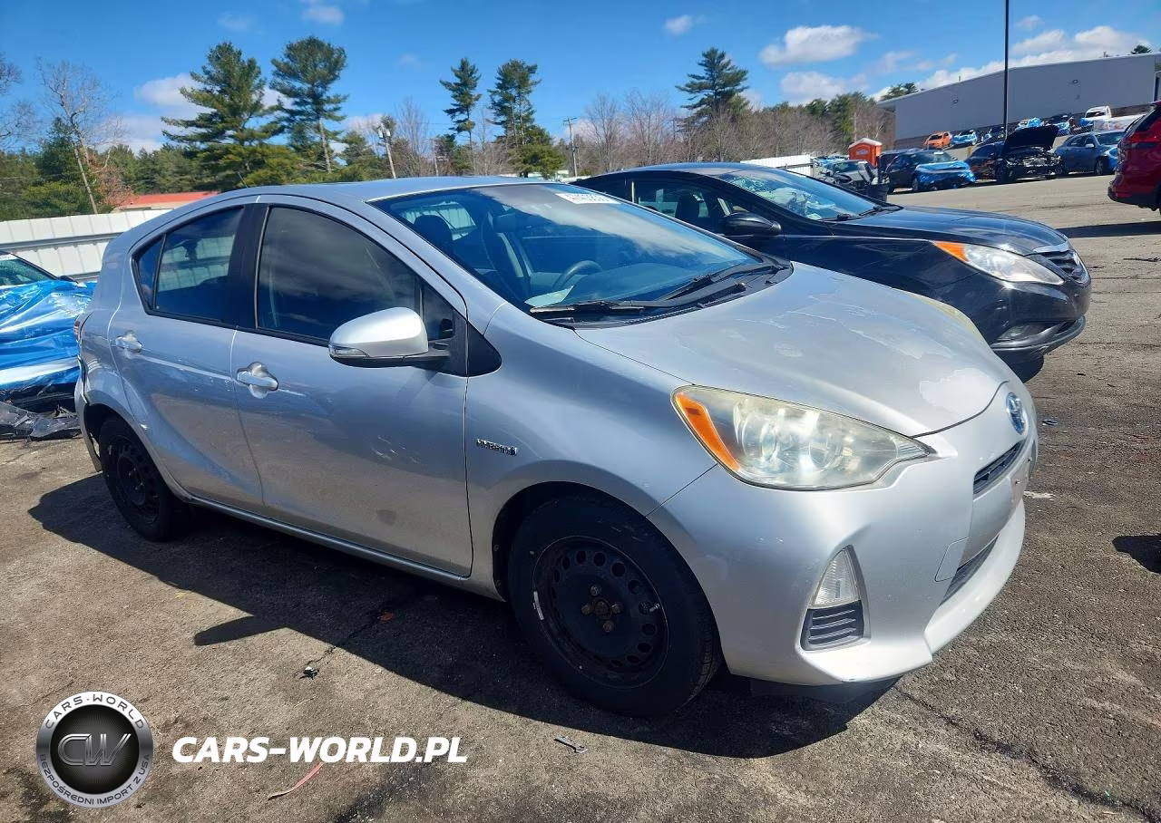 2012 Toyota Prius C Two VIN:JTDKDTB34C1508296 - 4