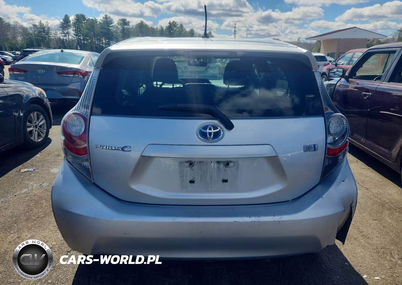 2012 Toyota Prius C Two VIN:JTDKDTB34C1508296 - 6