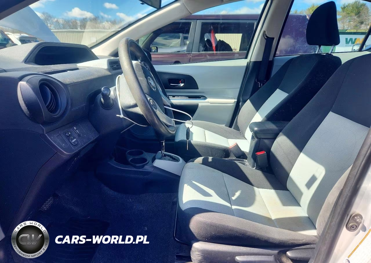 2012 Toyota Prius C Two VIN:JTDKDTB34C1508296 - 7