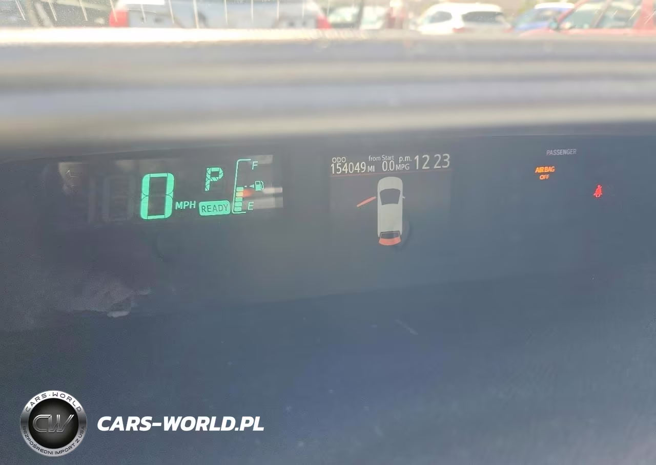 2012 Toyota Prius C Two VIN:JTDKDTB34C1508296 - 9