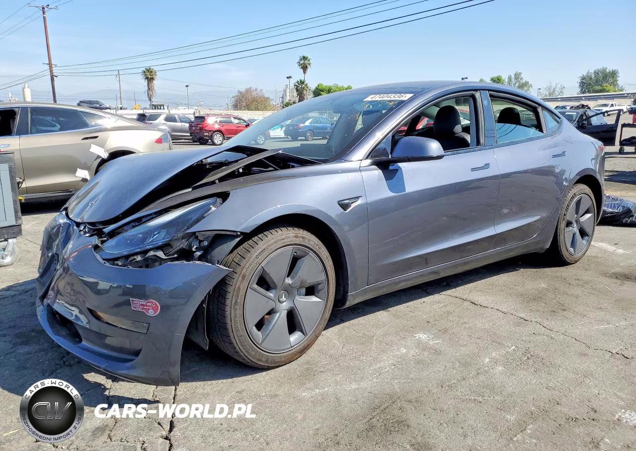 2023 Tesla Model 3 VIN:5YJ3E1EA1PF684090 - 1