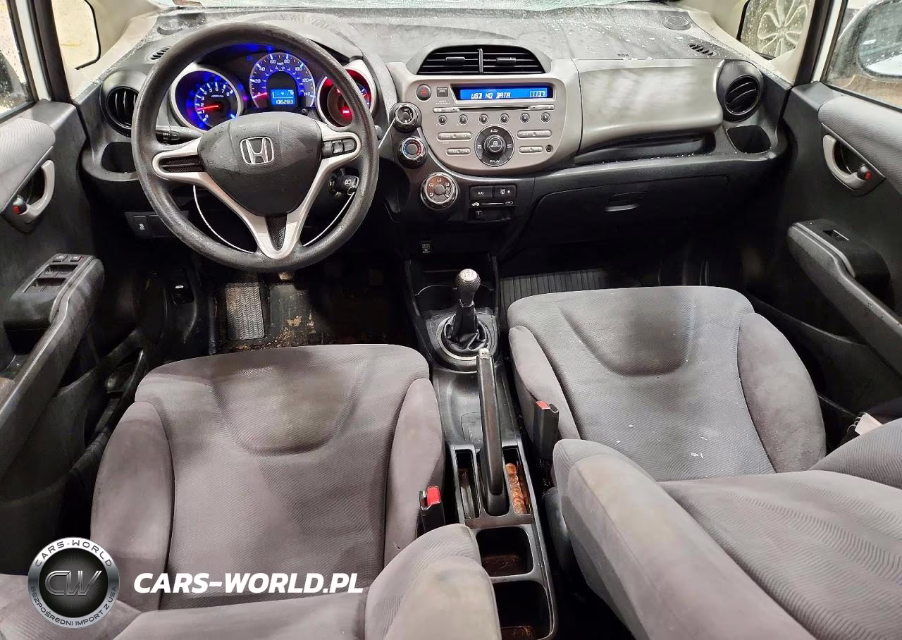 2013 Honda Fit VIN:JHMGE8G38DC024984 - 8
