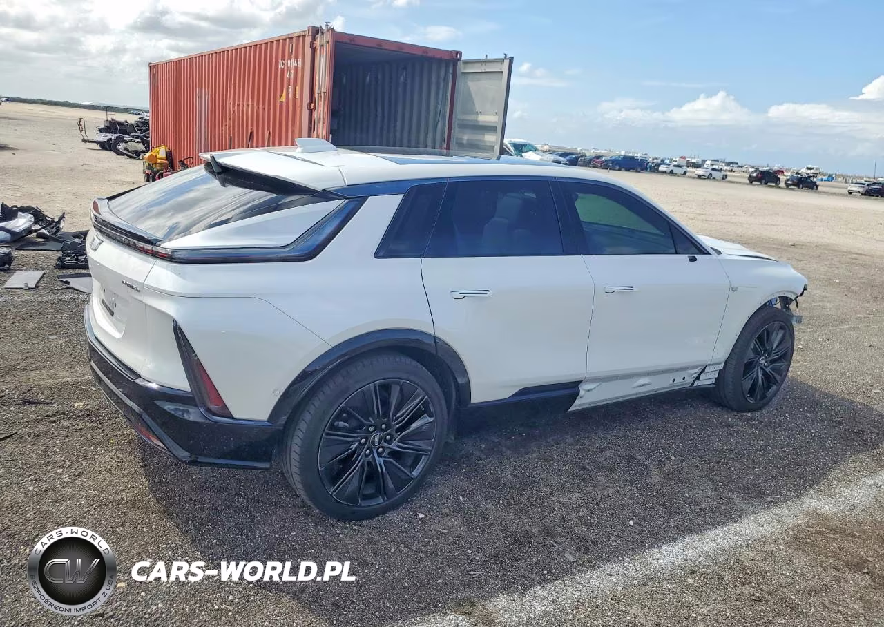 2024 Cadillac Lyriq Sport VIN:1GYKPWRL3RZ141944 - 3