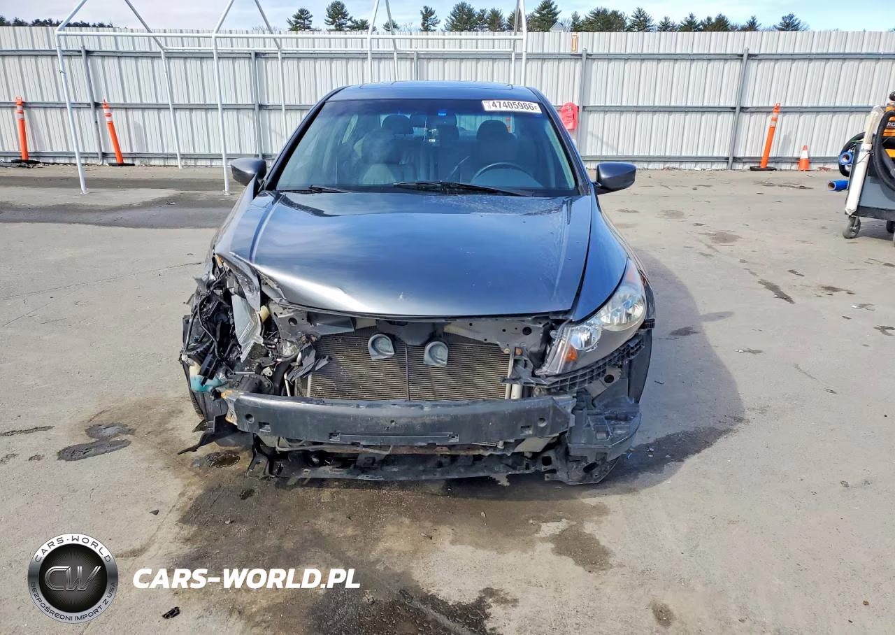 2010 Honda Accord VIN:1HGCP2F84AA084371 - 5