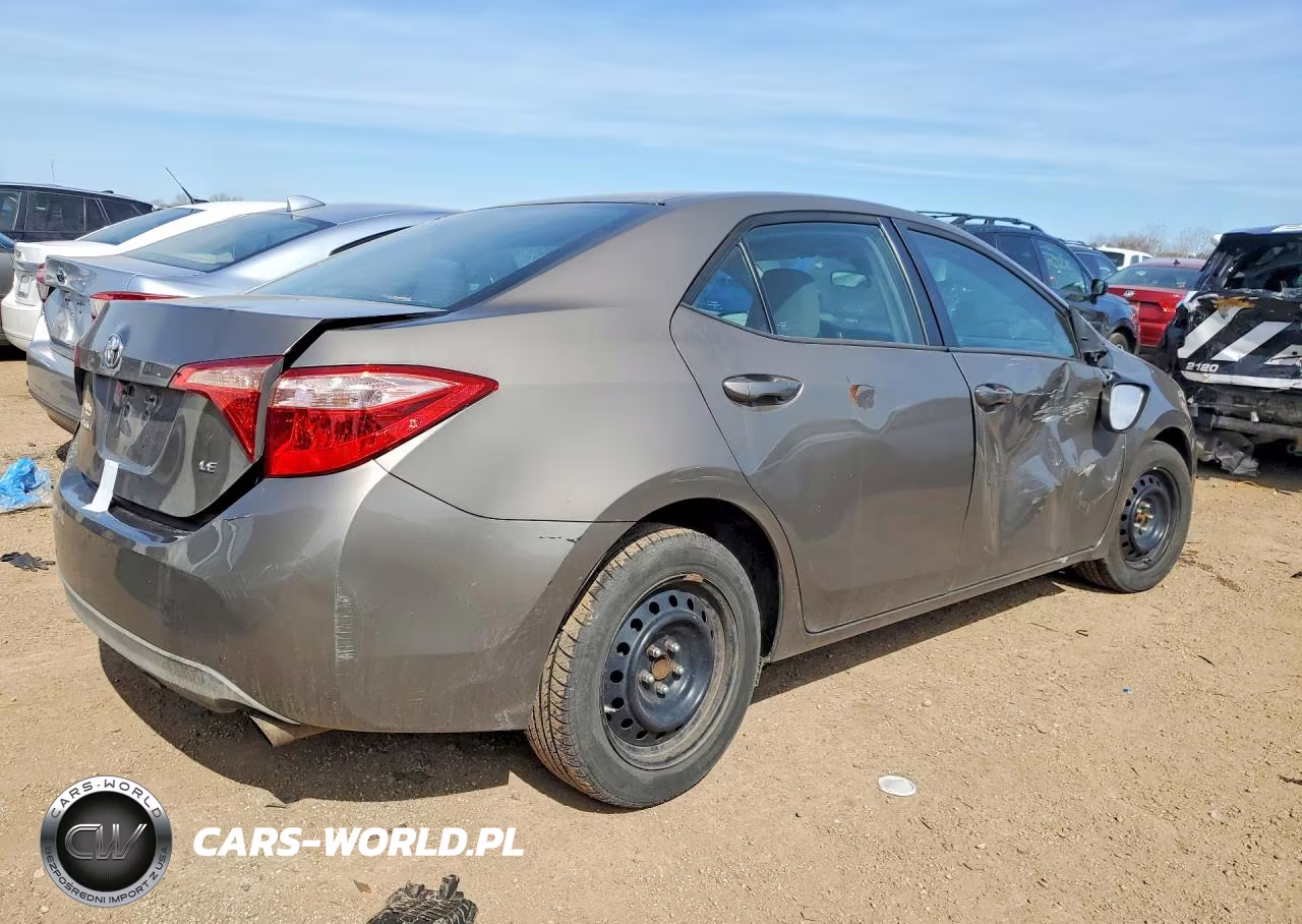 2019 Toyota Corolla Le VIN:5YFBURHEXKP921703 - 3