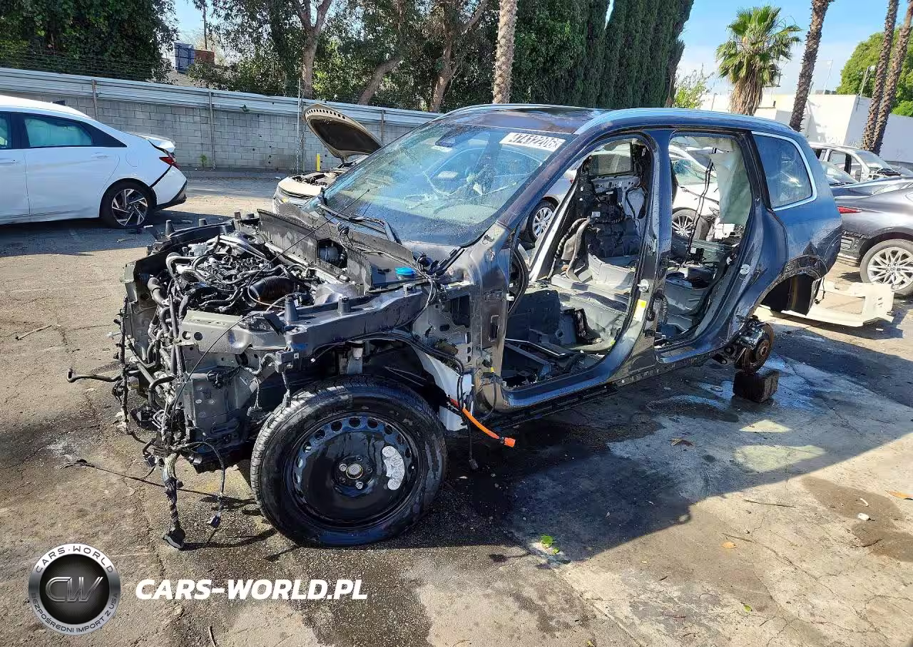 2025 Volvo Xc90 Core