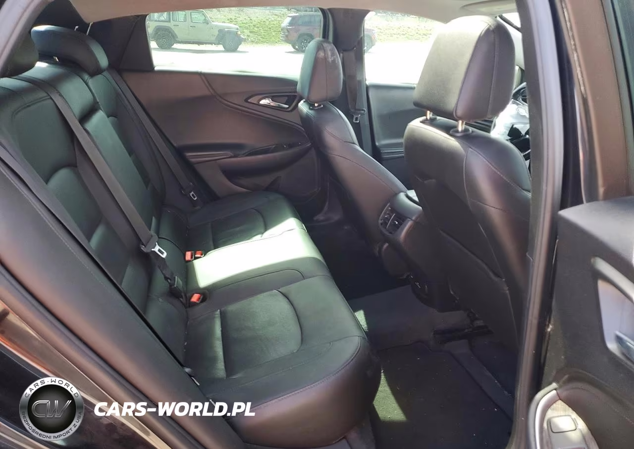 2019 Chevrolet Malibu Premier VIN:1G1ZE5SX8KF153816 - 10