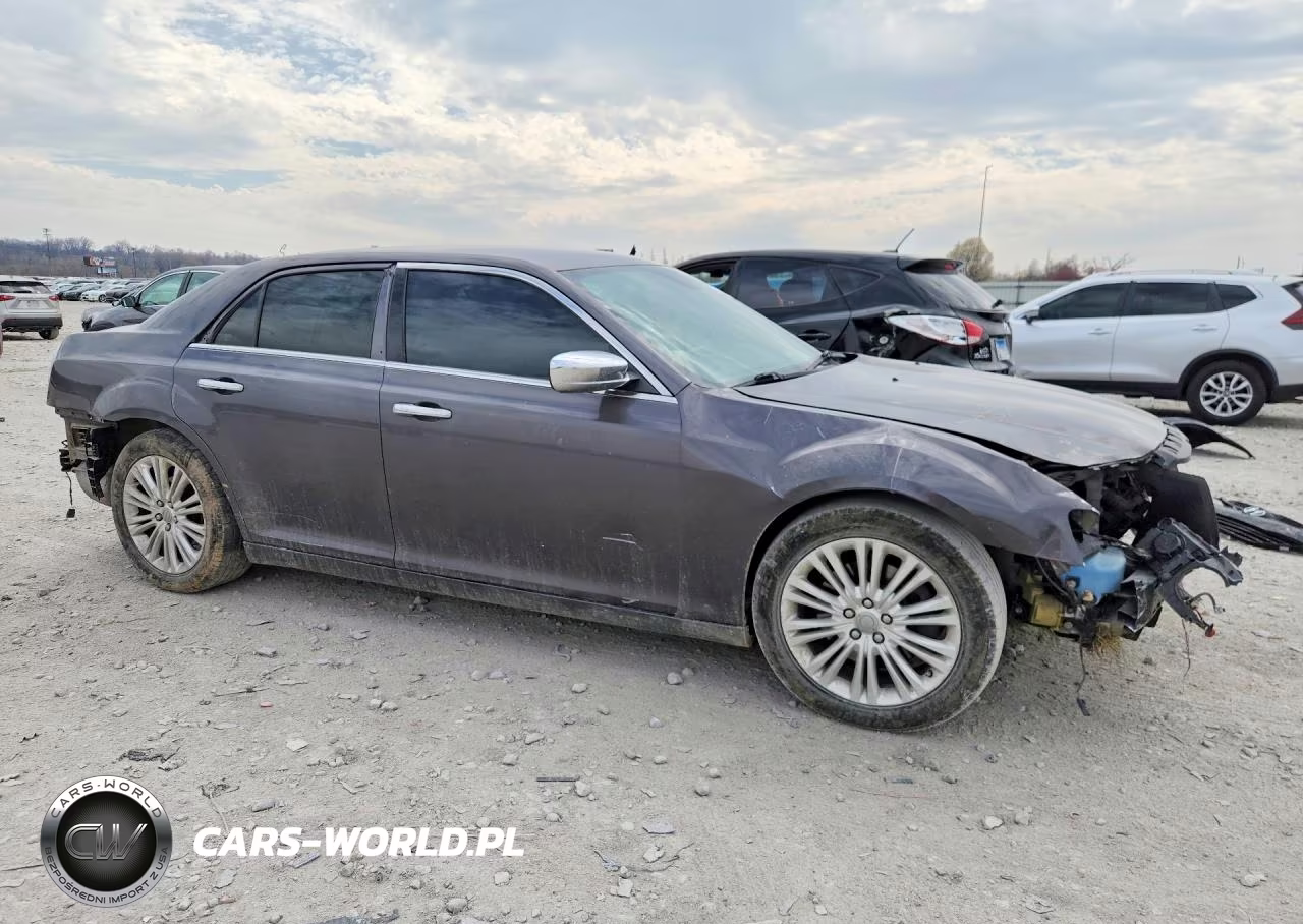 2014 Chrysler 300C VIN:2C3CCAKGXEH381593 - 4