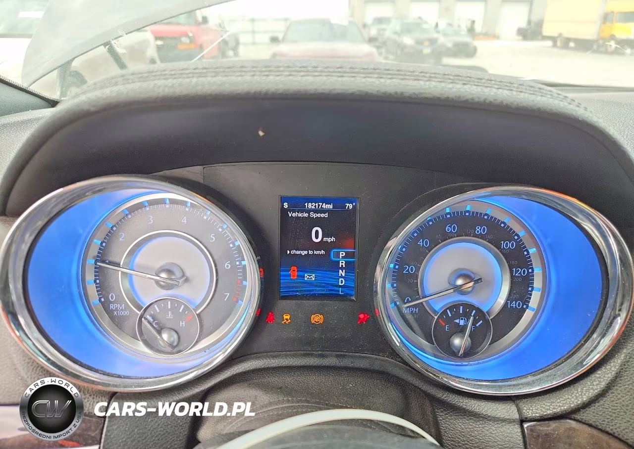 2014 Chrysler 300C VIN:2C3CCAKGXEH381593 - 9